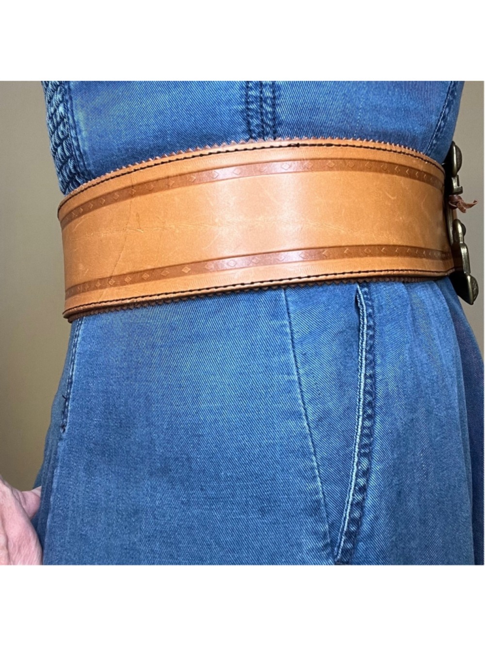 MINORONZONI Italian Vintage Leather Belt, Caramel Tan, Large Western Buckle, XL - Picture 6 of 13
